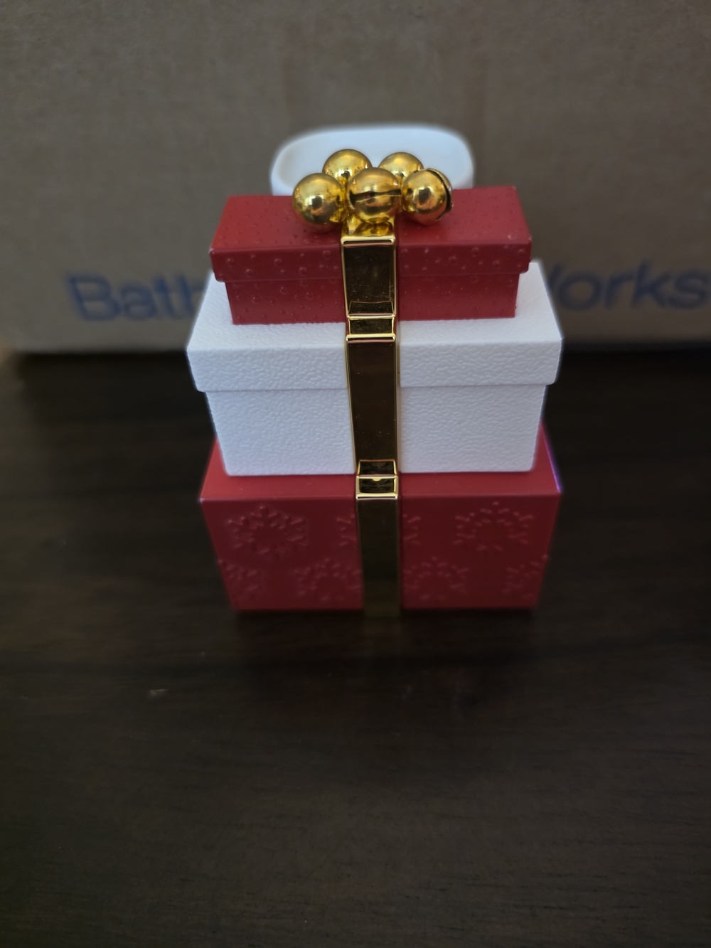 Yankee Candle Red White Gold Stacked Gift Fragrance Plug In Diffuser Brand New